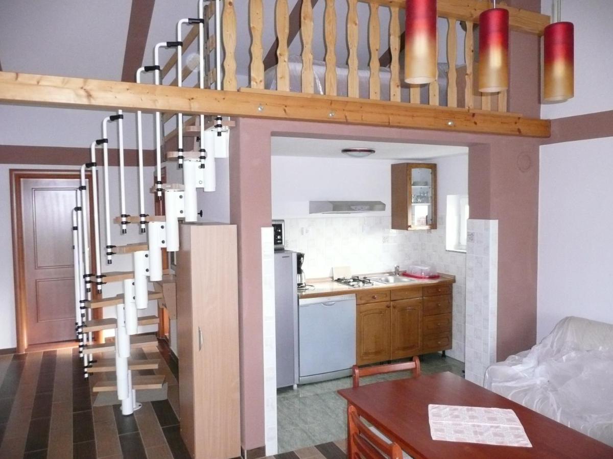 Apartments With A Parking Space Novi Vinodolski - 15823 外观 照片