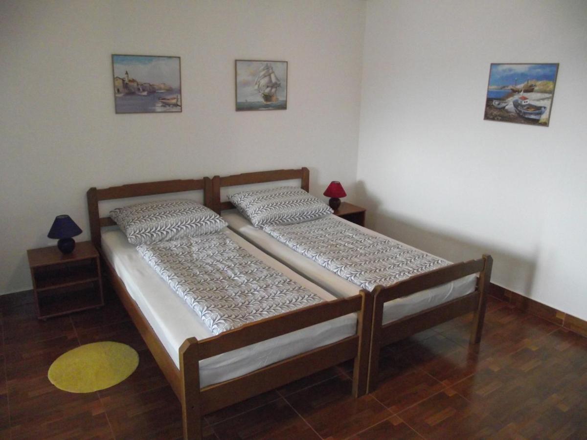 Apartments With A Parking Space Novi Vinodolski - 15823 外观 照片